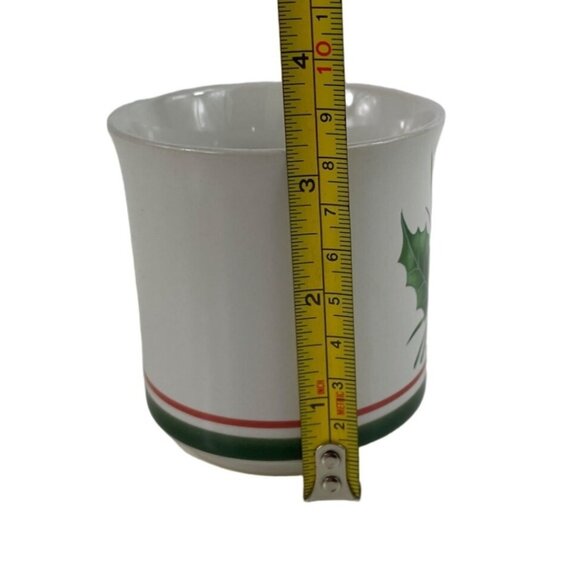 Anchor Hocking Homecoming Christmas Holly Stoneware Mug Cup - Picture 9 of 11